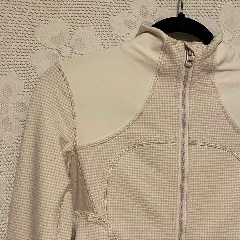 Lululemon Forme Jacket - Picture 4 of 9